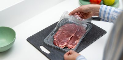 Apertura de envase de carne bovina
